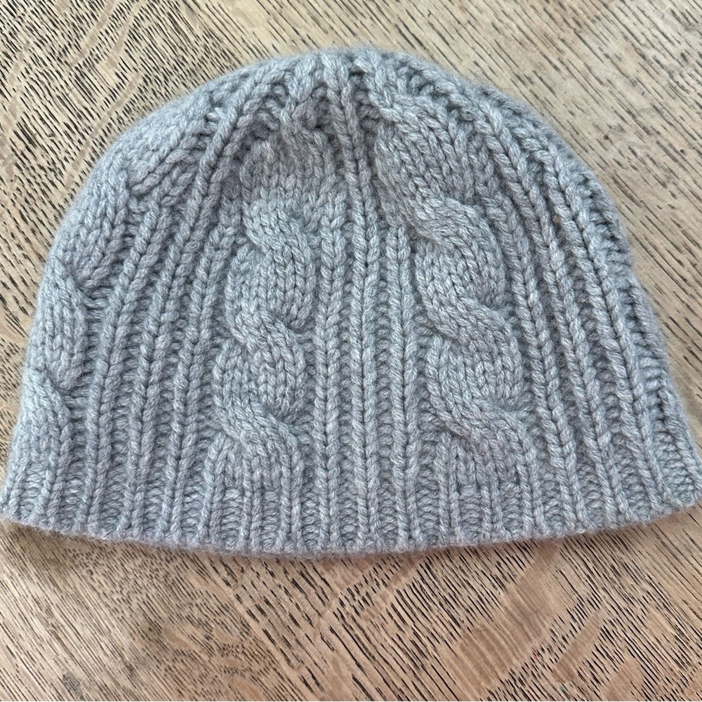 Banana Republic 100% Cashmere Cable Knit Gray Beanie - Picture 2 of 14